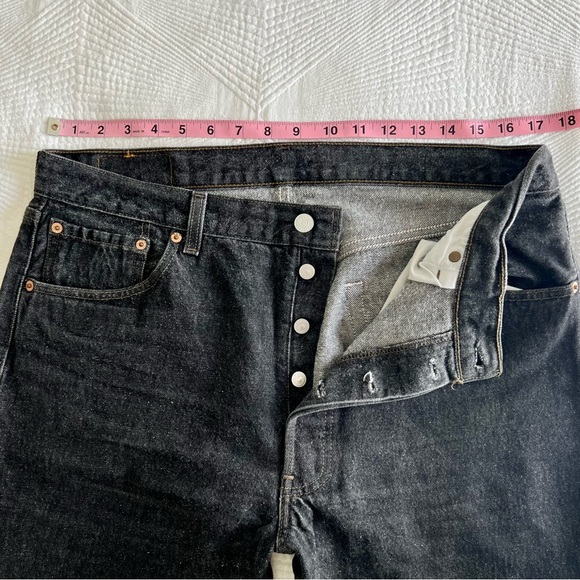 VINTAGE 90’s Black 501 Levi’s Jeans Made in USA 1995 - Picture 4 of 10